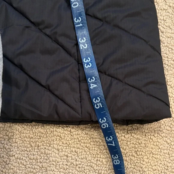 Icebreaker Women's Black Quilted Puffer Coat - Picture 6 of 9